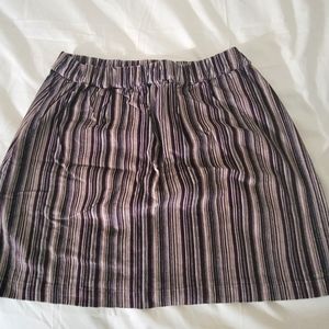 American Eagle womens mini skirt corduroy black,brown, beige size Small.